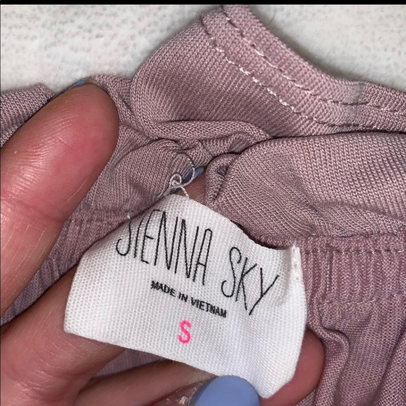 Off the shoulders shirt from Tjmaxx - Picture 2 of 3